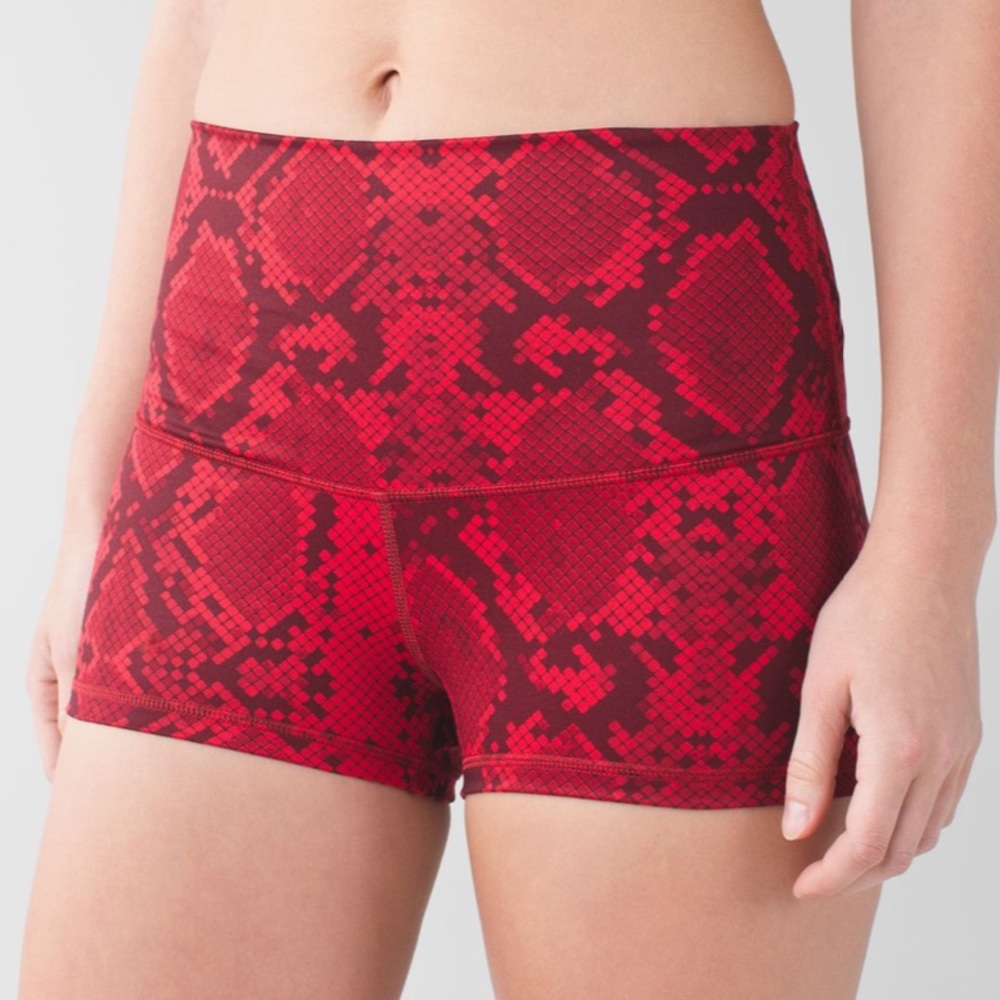 Lululemon Boogie Short (Roll Down)